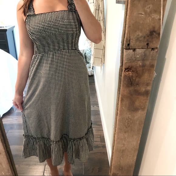 Dresses & Skirts - Victorian style medium gingham smocked dress